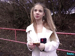 Leie, Amerikanisch, Aufs gesicht abspritzen, Würgen, Zierlich, Piercing, Pov, Öffentlich