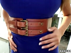 Auditie, Grote mammen, Rondborstig, Duits, Ondergoed, Slipje, Softcore pornografie, Tieten likken