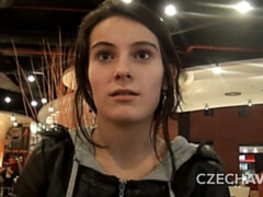 Amateur, Incroyable, Sucer une bite, Doigter, Pov, Adolescente, Nénés, Mouillée