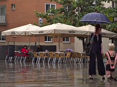 Amarrada, Madres para coger, Al aire libre, Público, Pelirrojo, Tatuaje, Adolescente, Tetas