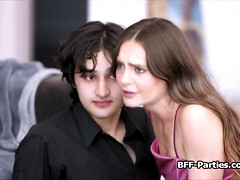 18 jahre, Blasen, Schwanz, Kleid, Flotter vierer, Hd, Realität, Jungendliche (18+)