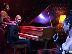 Grote kont, Grote mammen, Zwart, Pijpbeurt, Hondjeshouding, Zwart, Moeder die ik wil neuken, Trio