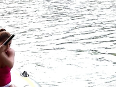 Brunette brune, Club, Européenne, Masturbation, Public, Rasée, Solo, Adolescente