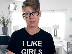 Большая жопа, Большие сиськи, Грудастые, Пальцем, Поцелуи, Лизание, Киски, Софткор