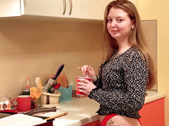 Enthousiasteling, Grote kont, Stel, Sperma, Keuken, Russisch, Tatoeage