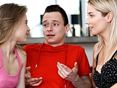 18 ans, Gros cul, Grosse bite, Gros seins, Sucer une bite, En levrette, Maigrichonne, Adolescente