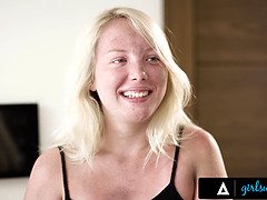 Grosser arsch, Fingern, Lesbisch, Milf, Natürlichen titten, Muschi, Realität, Jungendliche (18+)