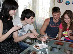 Спальня, Большая жопа, Большой член, Минет, Вчетвером, Натуральные сиськи, Молоденькие, Сиськи