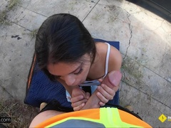 Brunette brune, Tir de sperme, Faciale, Fille latino, De plein air, Pov, Public, Réalité