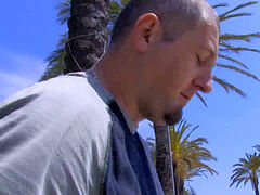 Strand, Blasen, Spermaladung, Latina, Lesbisch, Öffentlich, Flotter dreier, Spanner