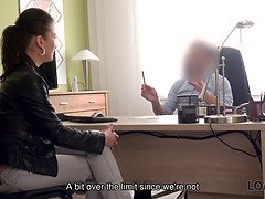 Cul, Beauté, Brunette brune, Européenne, Masturbation, Maman, Bureau, Chatte