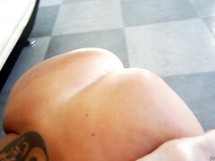 Leie, In den arsch, Arsch, Grosser schwanz, Blasen, Milf, Pornostars, Titten