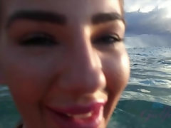 Bikini, Blonde, Exhib, Nue, Petite femme, Pov, Public, Nénés