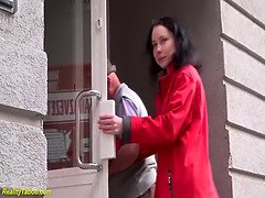 Enthousiasteling, Bruinharig, Oudere vrouw, Schattig, Hongaars, Moeder die ik wil neuken, Dikke tepels, Kut duiken