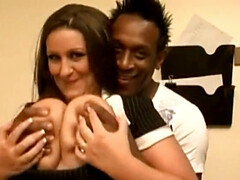 Verga grande, Tetas grandes, Negro, Británico, Interracial, Natural, Tetas, Clasico