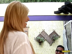 ブロンド, 顔射, ラティーナ, アウトドア, ピアス, ガリガリ, タトゥー