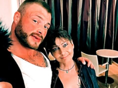 Amateur, Gros cul, Sucer une bite, Fait maison, Lingerie, Mature, Piercing, Tatouage