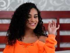 Noire, Sucer une bite, En levrette, Branlette thaïlandaise, Hard, Interracial, Adolescente, Nénés