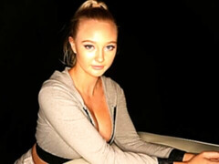 Blonde, Sucer une bite, Éjaculer dans la bouche, Tir de sperme, Branlette thaïlandaise, Mère que j'aimerais baiser, Seins naturels, Pov