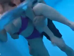 japanese girl public sex and creampie by stranger in swimming pool