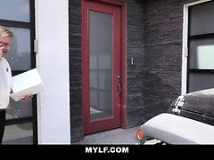 Grosse bite, Gros seins, Sucer une bite, Femme couguar, Tir de sperme, Mère que j'aimerais baiser, Maman, Chatte