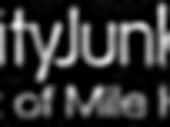 お尻, デカ尻, ブロンド, 茶髪の, 大学生, カップル, 淫乱熟女, 三人