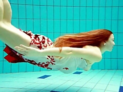 Tussi, Frau, Im freien, Pool, Muschi, Solo, Jungendliche (18+), Unter wasser