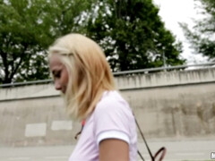 Enthousiasteling, Kont, Blond, Lul, Europees, Geld, Natuurlijke tieten, Gezichtspunt