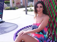 Anal, Acercamiento, Extremo, Penetracion con dedos, Masturbación, Público, Solo, Bajo la falda