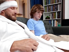 18 ans, Cul, Grosse bite, Brunette brune, Tir de sperme, Bâillonner, Hard, Hd