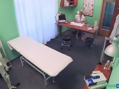Blasen, Arzt, Hundestellung, Handjob, Lecken, Krankenschwester, Büro, Muschi