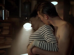 Grote mammen, Pijpbeurt, Sperma shot, Hardcore, Ondergoed, Russisch, Tatoeage, Tiener