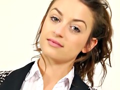 Брюнетки, Белье