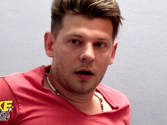 Grote mammen, Blond, Pijpbeurt, Bruinharig, Diep in de keel, Hd, Orgasme, Schreeuwen