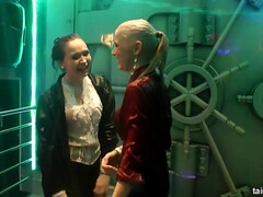 お尻, 気狂い, 手コキする, ハードコア, レズビアン, オージー, 公共, オッパイの