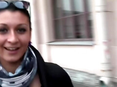 Adorable, Morena, Europeo, Corridas faciales, Público, Chupando, Trio, Inodoro