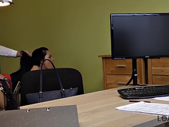 Минет, Брюнетки, Секс без цензуры, Милф, В офисе