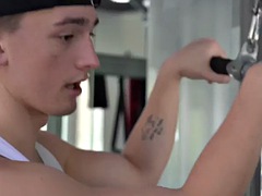 Anal, Grosse bite, Noir ébène, Gym, Hard, Interracial, Muscle, Public