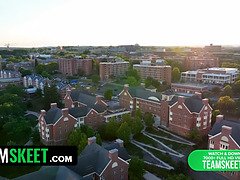 Mignonne, Gorge profonde, En levrette, Dortoir, Doigter, Hd, Chatte, Étudiant