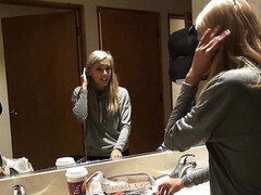 Derrière les coulisses, Grosse bite, Emocore, Groupe, Hd, Embrassement, Adolescente, Toilettes