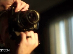 Grosse titten, Blasen, Kehlenfick, Hardcore, Lecken, Pov, Reiten, Strümpfe