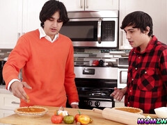 Pijpbeurt, Bruinharig, Vingeren, Hardcore, Kut duiken, Stiefmoeder, Tiener, Tieten likken