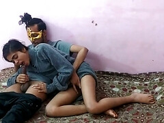 18 jahre, Braunhaarige, Selbstgemacht, Indisch, Maske, Jungendliche (18+)