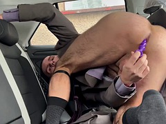 Amateur, Anal, Coche, Fetiche, Penetracion con puños, Masturbación, Público, Juguetes