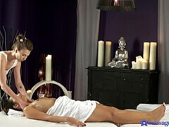 Grosse titten, Fingern, Lesbisch, Lecken, Massage, Öl, Muschi, Nass