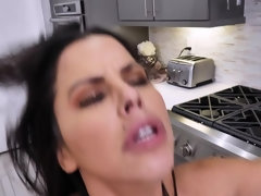 Culo, Morena, Condón, Estilo perrito, Madres para coger, Tetas naturales, Coño, Tetas