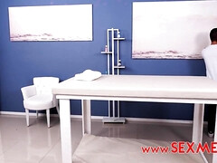 Grosser arsch, Grosse titten, Vollbusig, Spermaladung, Hardcore, Latina, Massage