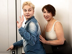 Grote kont, Grote lul, Grote mammen, Pijpbeurt, Hondjeshouding, Rijpe lesbienne, Kort haar