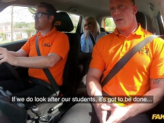 Amateur, Nana, Gros seins, Sucer une bite, De plein air, Lécher le sphincter, Jupe, Tatouage