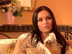 Anal, Brunette brune, Béant, Lesbienne, Plan cul à trois